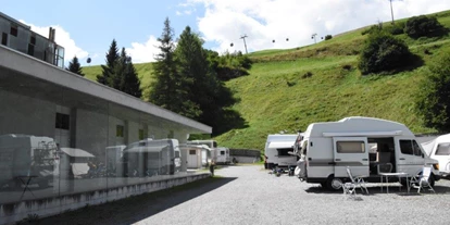 Parkeerplaats voor camper - Grauwasserentsorgung - Savognin - Campingplatz Camping Julia