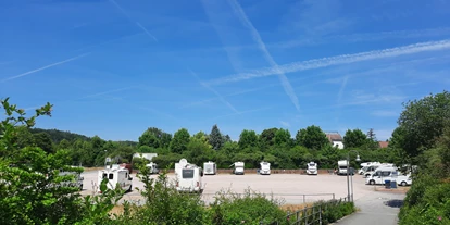 Reisemobilstellplatz - Umgebungsschwerpunkt: Stadt - Reichenberg (Landkreis Würzburg) - Wohnmobilstellplatz Martinswiese