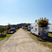 Place de stationnement pour camping-car - Homepage https://www.kraemerswohnmobilhafen.de - Krämer´s Wohnmobilhafen
