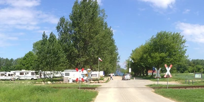 Reisemobilstellplatz - Wohnwagen erlaubt - Insel Poel - Panorama, links Kühlungsborn - Sanddornstrand - Wohnmobil- und Wohnwagenstellplätze in der Ostseegemeinde Wittenbeck