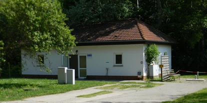 Reisemobilstellplatz - Duschen - WC - Sanddornstrand - Wohnmobil- und Wohnwagenstellplätze in der Ostseegemeinde Wittenbeck