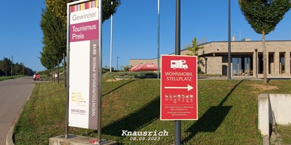 Motorhome parking space - Art des Stellplatz: bei Gaststätte - Langenbrettach - Wohnmobil-Stellplatz am »Weinschatzkeller«