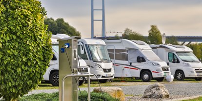 Reisemobilstellplatz - Wohnwagen erlaubt - Stellplatz - Caravanstellplatz "An der Rügenbrücke"