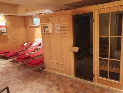 Motorhome parking space - Sauna - Mecklenburgische Schweiz - Sauna gegen Gebühr - Caravanstellplatz am Tierpark
