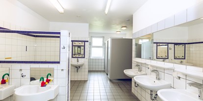 Motorhome parking space - Entsorgung Toilettenkassette - Großalmerode - Sanitäre Anlage - Regenbogen Dransfeld
