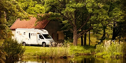 Place de parking pour camping-car - Bademöglichkeit für Hunde - Murnieki - Viitina am See in Estland