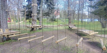 Parkeerplaats voor camper - Art des Stellplatz: bei Freizeitpark - Der Klettergarten direkt am Gelände - Viitina am See in Estland