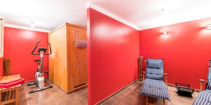 Motorhome parking space - Sauna - Fischland - Ihr privates Badezimmer in unserem Saunahaus - RÜGEN: Vogelhaus Gobbin - Ruhe pur - Strand 800m