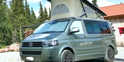 Posto auto camper - Wohnwagen erlaubt - Svezia - Stellplatz auch für Kastenwagen und VW Bus - Galå Fjällgård