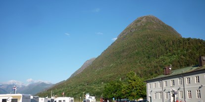 Reisemobilstellplatz - Umgebungsschwerpunkt: Meer - Møre og Romsdal - Stellplatz Andalsnes - Stellplatz Andalsnes