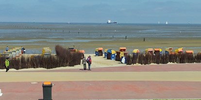 Reisemobilstellplatz - Umgebungsschwerpunkt: Strand - Flögeln - Direkt hitern Deich Messe Platz Cuxhaven - Messeplatz Cuxhaven Döse