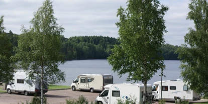 RV park - Art des Stellplatz: bei Gewässer - Sweden - Sandaholm Restaurang & Camping