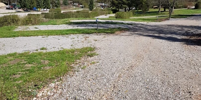 Plaza de aparcamiento para autocaravanas - Stromanschluss - Bockenem - Stellplätze - Wohnmobil- und Campingpark Ambergau