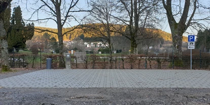 Plaza de aparcamiento para autocaravanas - Nagold - Stellplatz - Parkplatz am Naturerlebnisbad Glatten
