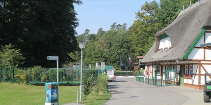 Reisemobilstellplatz - Umgebungsschwerpunkt: See - Nossentiner Hütte - Eingangsbereich - Campingplatz am Krakower See