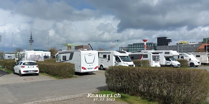 Reisemobilstellplatz - WLAN: nur um die Rezeption vorhanden - Hambergen - Reisemobilparkplatz Doppelschleuse