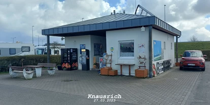 Reisemobilstellplatz - Entsorgung Toilettenkassette - Frelsdorf - Reisemobilparkplatz Doppelschleuse