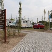 Espacio de estacionamiento para vehículos recreativos - Caravan Park Malevil - Caravan Park Malevil