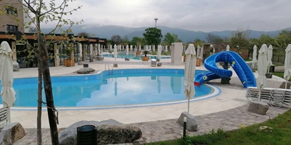 Plaza de aparcamiento para autocaravanas - Serbia - Schwimbad - Camping Vrnjacko vrelo