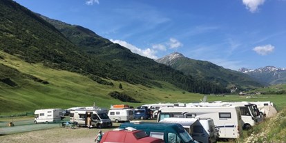Motorhome parking space - Hunde erlaubt: Hunde erlaubt - Rodi-Fiesso - Gotthard Camping Andermatt