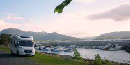 Place de parking pour camping-car - Norvège - Stangvik / Svissholmen