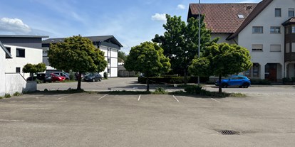 Motorhome parking space - Umgebungsschwerpunkt: Stadt - Legau - Alphavan Wohnmobil Stellplatz Wangen im Allgäu