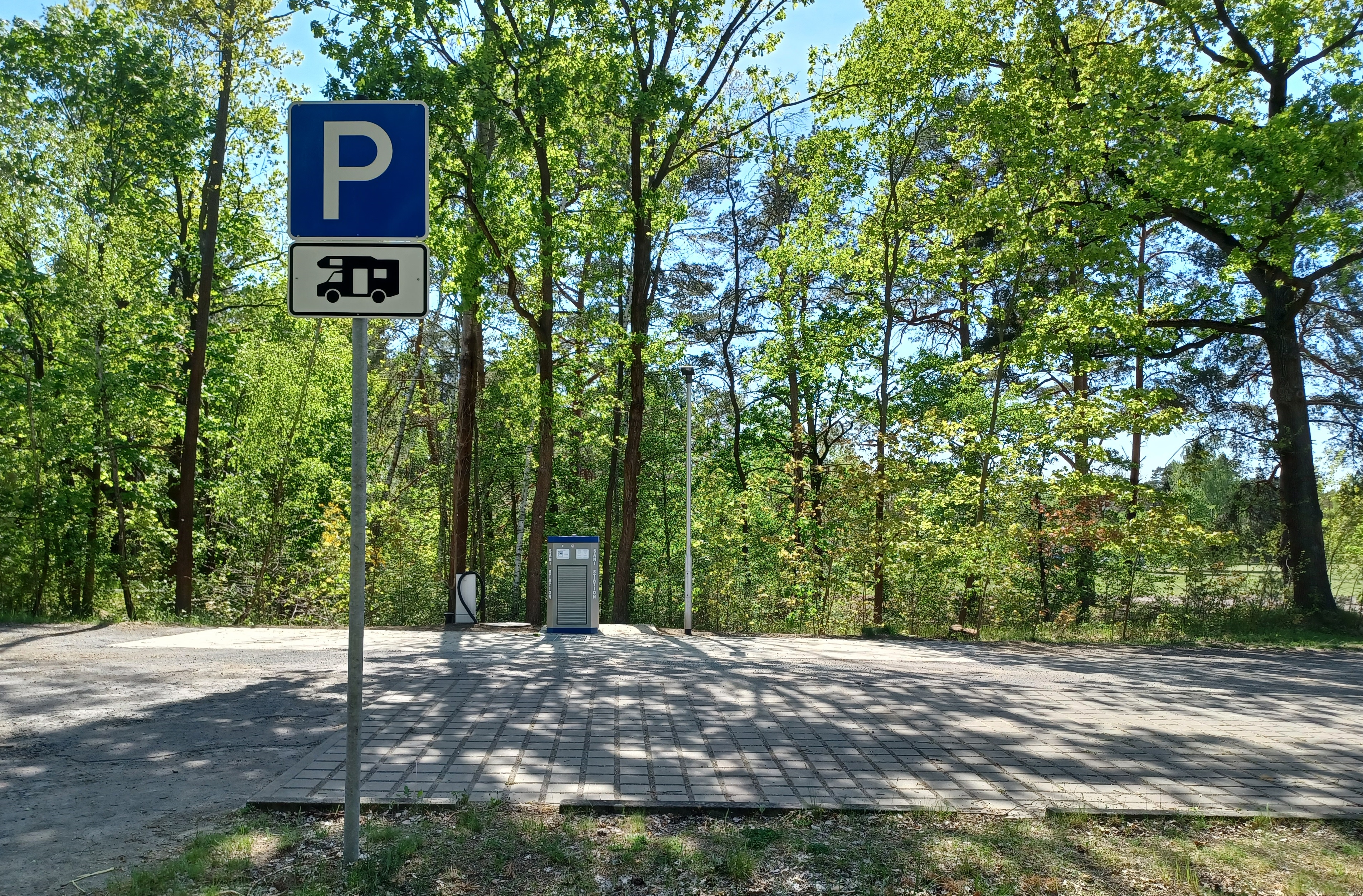 Wohnmobilstellplatz - Sani-Station - Stellplatz auf der Insel