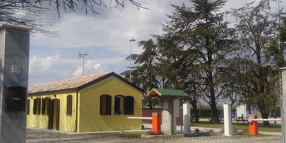 Reisemobilstellplatz - Entsorgung Toilettenkassette - Bosco Mesola - ARIAPERTA SOSTA CAMPER