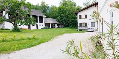 Reisemobilstellplatz - Art des Stellplatz: bei Gewässer - Mühlboden - Stellplatz Gasthof Leo am Ossiacher See