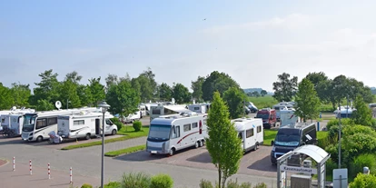 Plaza de aparcamiento para autocaravanas - Stromanschluss - Großheide - Wohnmobilhafen Großes Meer