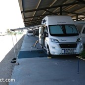 RV parking space - Schatten in einigen Stunden des Tages und zelten. - Multiparking La Jabega