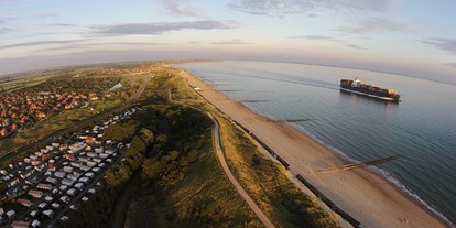 Reisemobilstellplatz - Umgebungsschwerpunkt: Strand - Niederlande - Naher am Meer geht nicht... - Camping Weltevreden