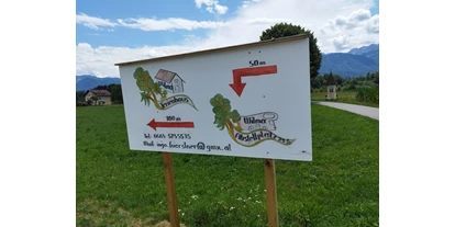 Reisemobilstellplatz - Wohnwagen erlaubt - Hundsdorf (Feistritz im Rosental) - Einfahrt zum Stellplatz  - Stellplatz Wilma