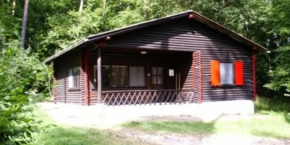 Posto auto camper - Umgebungsschwerpunkt: See - Burghaun - Ferienhäuser - Reisemobilstellplätze am KNAUS Campingpark Hünfeld-Praforst