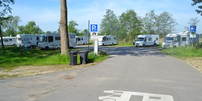 Reisemobilstellplatz - Entsorgung Toilettenkassette - Bösdorf (Kreis Plön) - Stellplätze Hamburger Ring - Wohnmobil-Parkplatz Hamburger Ring