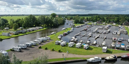 Reisemobilstellplatz - Frischwasserversorgung - Surhuisterveen - Wohnmobilstellplätze an verschiedenen Standorten in den Jachthäfen - Camperpark Kuikhorne