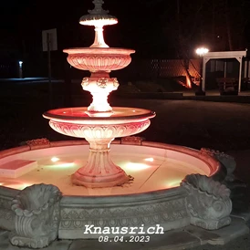 Wohnmobilstellplatz: Ein sehr nettes Highlight, der Springbrunnen - WohnmobilPark Grünberg