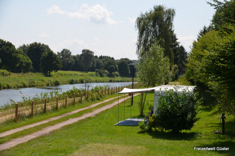 Wohnmobilstellplatz: Komfortplatz am Elbe Lübeck Kanal - Freizeitwelt Güster