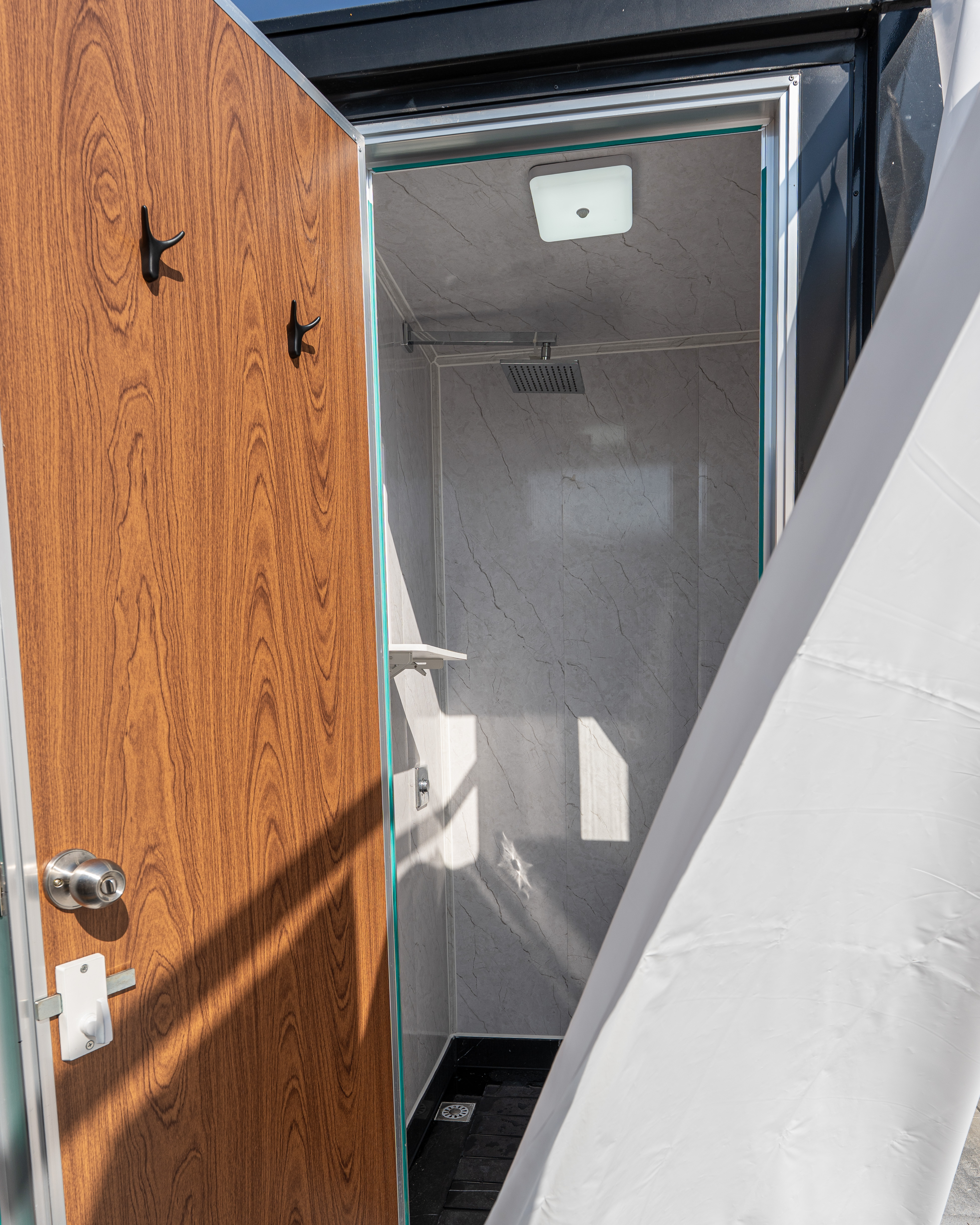 Wohnmobilstellplatz: Duschen mit heißem Wasser - Schitterhof CAMPING WEISS am RedBull Ring - Sanitär