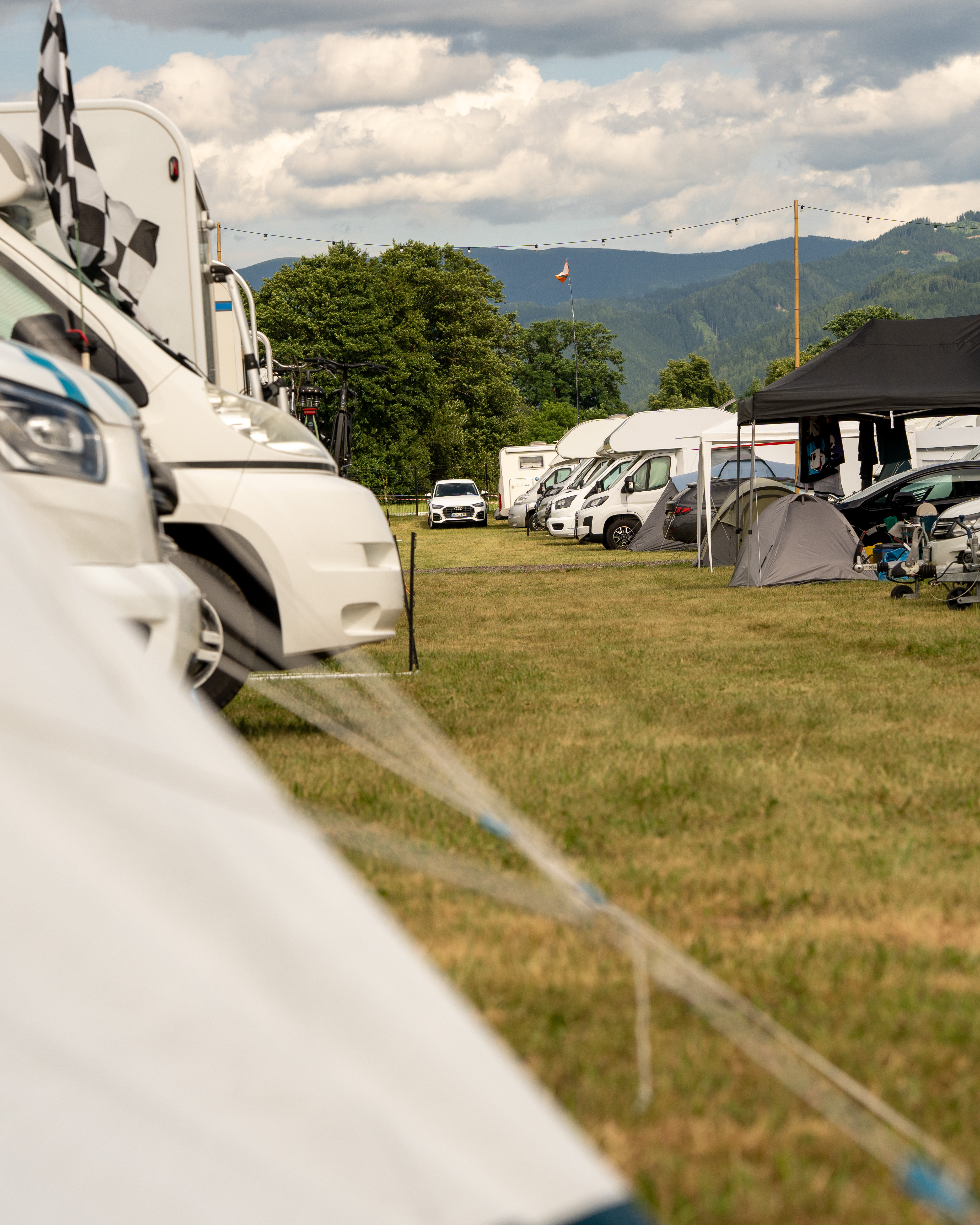 Wohnmobilstellplatz: PREMIUM-Stellplätze für Camper bis 7,5 m oder auch länger. - Schitterhof CAMPING WEISS am RedBull Ring - Stellplätze