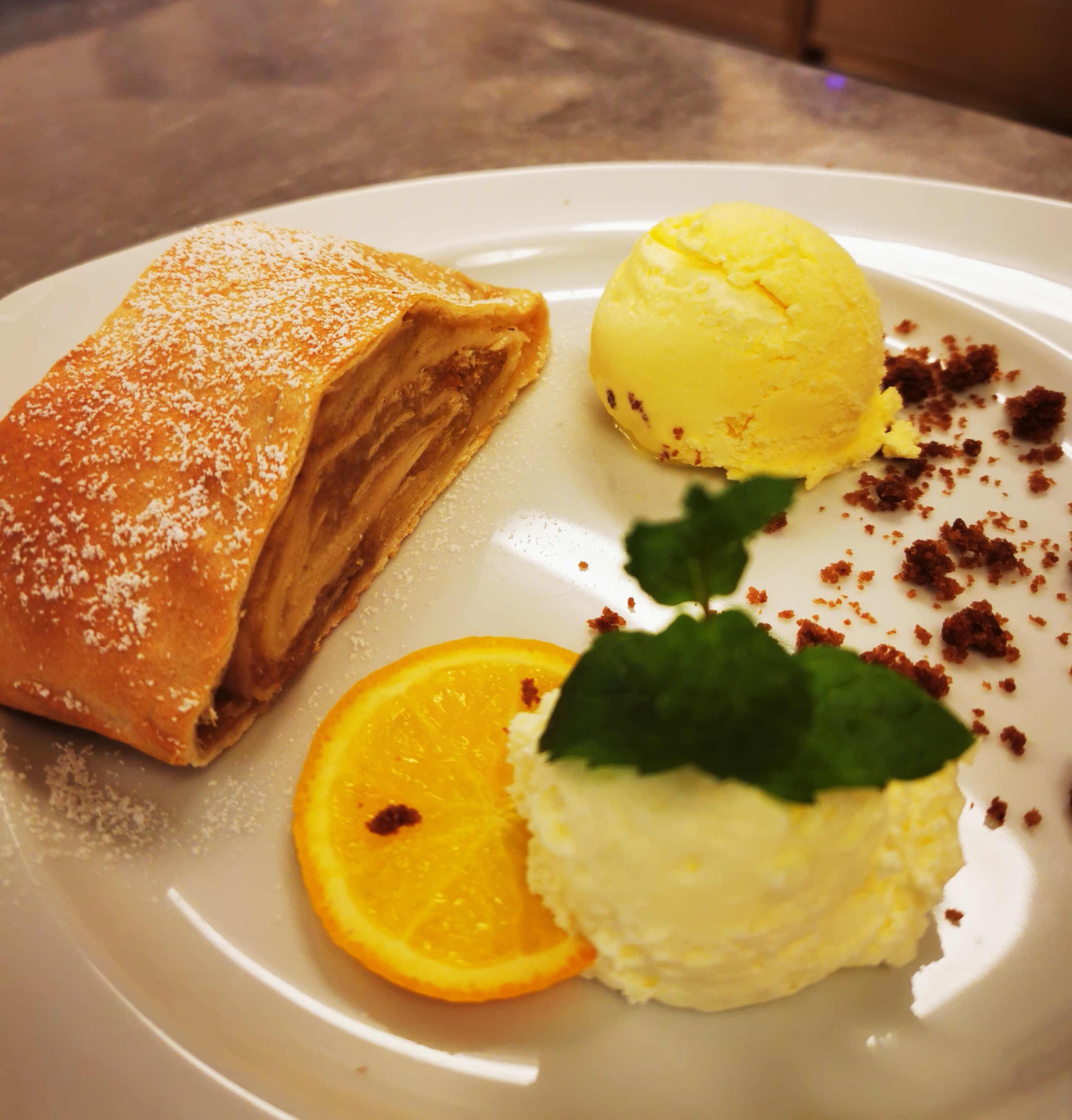 Wohnmobilstellplatz: Apfelstrudel - Weltkulturerbe Bamberg & die romantische, fränkische Schweiz