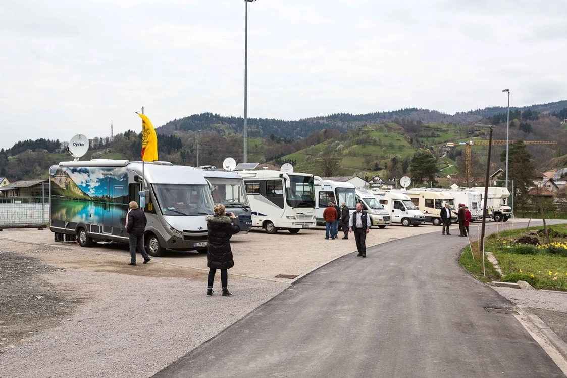 Wohnmobilstellplatz: Wohnmobilstellplatz - Wohnmobilstellplatz Lautenbach