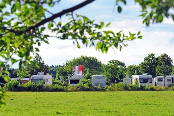 Wohnmobilstellplatz: Merkendorf Freizeitzentrum Weißbachmühle mit Kiosk und Naturfreibad