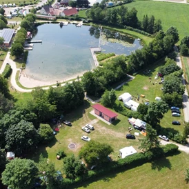 Wohnmobilstellplatz: Merkendorf Freizeitzentrum Weißbachmühle mit Kiosk und Naturfreibad