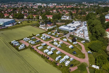 Wohnmobilstellplatz: Unser Stellplatz von oben - CaravaningPark Dresden - Ihr Wohnmobilstellplatz schaffer-mobil