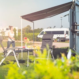 Wohnmobilstellplatz: Stadtnah und trotzdem in der Natur - CaravaningPark Dresden - Ihr Wohnmobilstellplatz schaffer-mobil