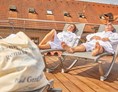 Wohnmobilstellplatz: Entspannen auf der Sonnenterrasse - Kur- und Feriencamping Holmernhof Dreiquellenbad