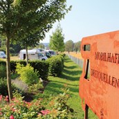 Reisemobilstellplatz: Mobilhafen Dreiquellenbad - Kur- und Feriencamping Holmernhof Dreiquellenbad