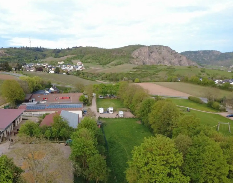 Wohnmobilstellplatz: Weingut Buchenländerhof