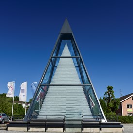 Wohnmobilstellplatz: Glaspyramide in der Glasstadt Zwiesel - Wohnmobilstellplatz Zwiesel